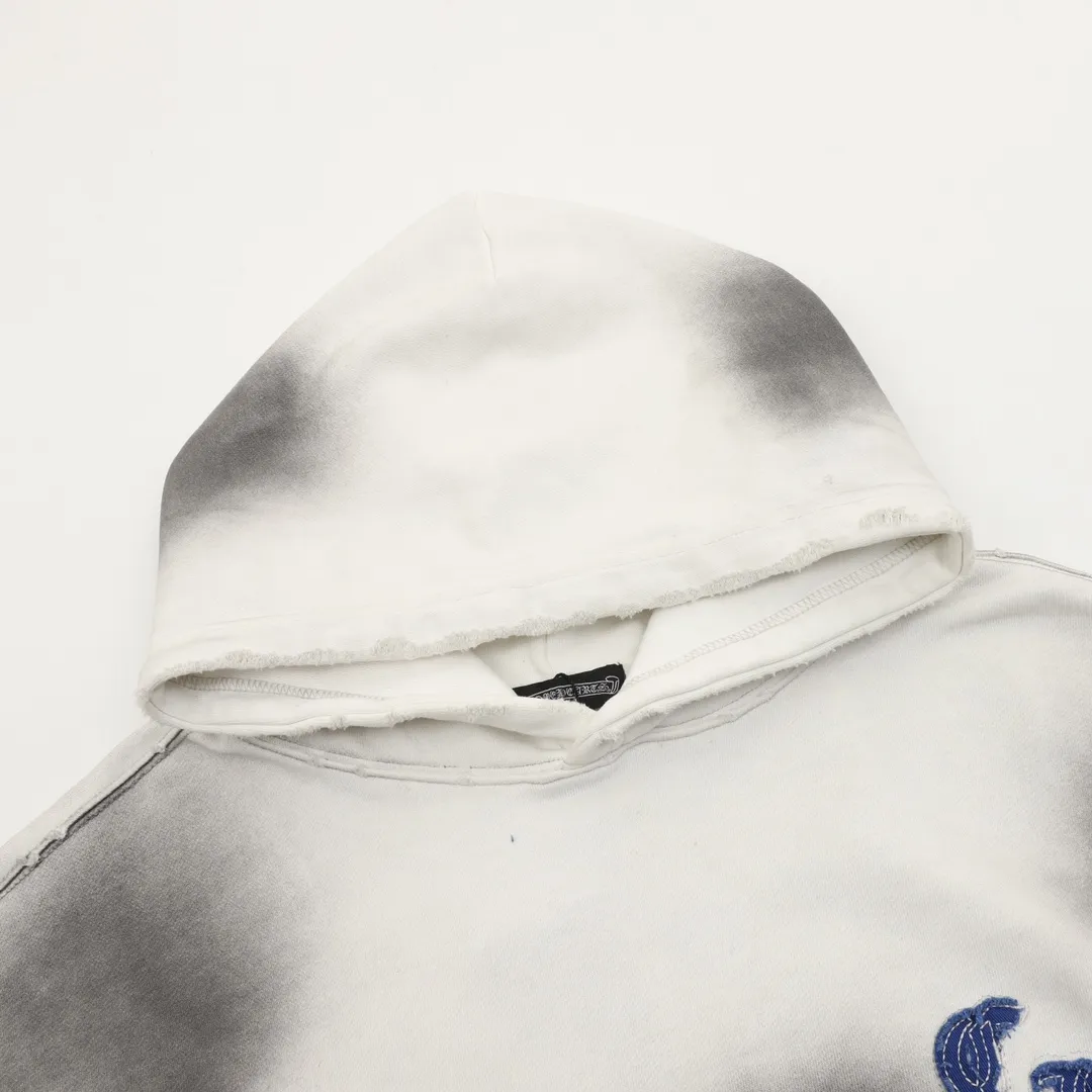 🅿️620 Chrome Hearts/Chrome Hearts Heavy-duty washed horseshoe Sanskrit denim patch embroidered hooded sweatshirt. Made of double-strand double yarn 430g pure cotton sweatshirt fabric. The fabric is woven with double-strand twists. It is 40% stronger than single-strand yarn and forms a three-dimensional texture similar to the texture of tripe. It not only maintains the moisture absorption and breathability of pure cotton, but also achieves softness and non-collapse through double-strand thickening. Laser burning patch embroidery. Frayed process Micro-label patch on the chest Large logo horseshoe pattern on the back Heavy-duty laser burnt three-dimensional patch embroidery design Washed and frayed The overall garment presents a lazy style Whether it is daily outings or sports and fitness, you can show your trendy attitude and become the focus of the street All three logos OS loose fit Color: washed black, washed white Size: S-XL